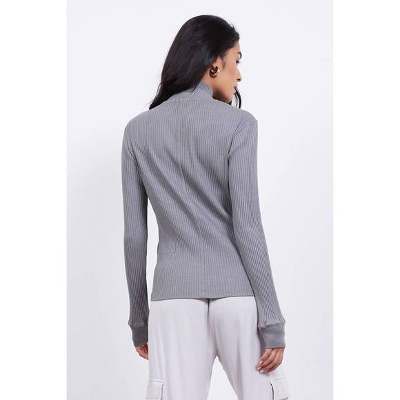 NEW LAMADE andre long sleeve snap turtleneck top in peppercorn - Picture 3 of 3